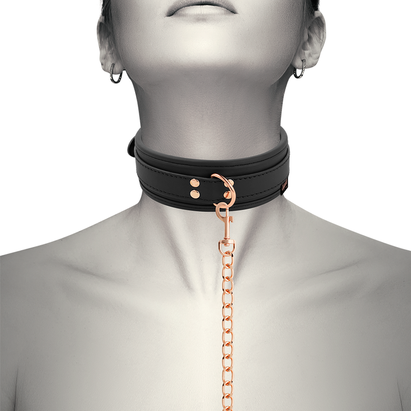 COQUETTE CHIC DESIRE - COLLAR FANTASÍA DE CUERO VEGANO CON FORRO Y ASA DE NEOPRENO