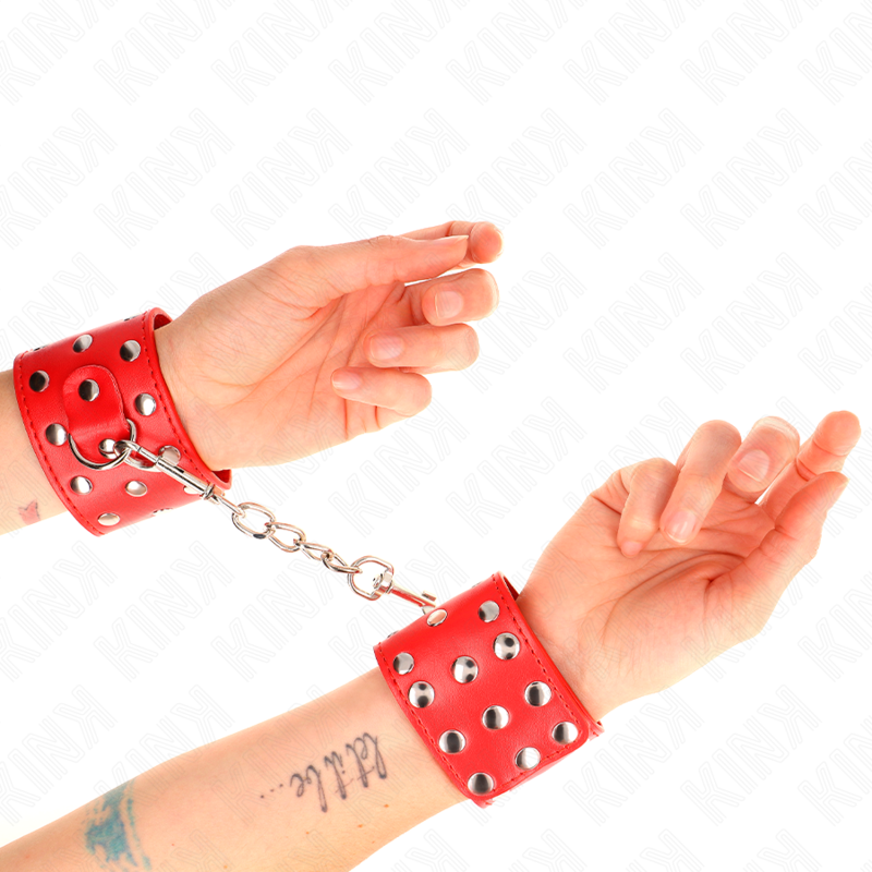 KINK - RESTRICCIONES DE MUÑECAS AJUSTABLES CON CIERRE A PRESIÓN DE COLOR ROJO LLENAS DE REMACHES 19-24 CM X 5,5 CM