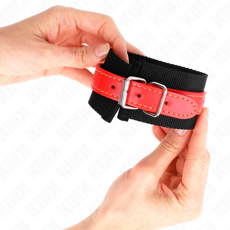 KINK - ESPOSAS DE NYLON NEGRO CON CUERO ROJO AJUSTABLES 19-24 CM X 5,5 CM